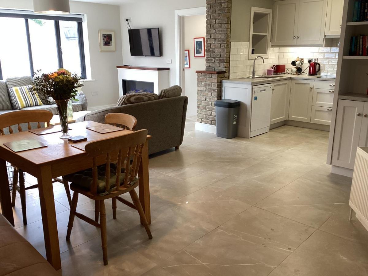 Roundstone Retreats Roundstone Harbour Lights Apartment Екстериор снимка
