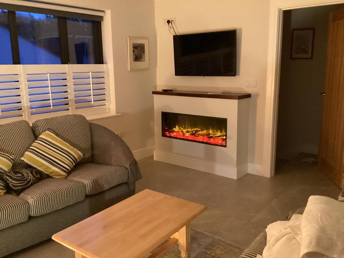 Roundstone Retreats Roundstone Harbour Lights Apartment Екстериор снимка