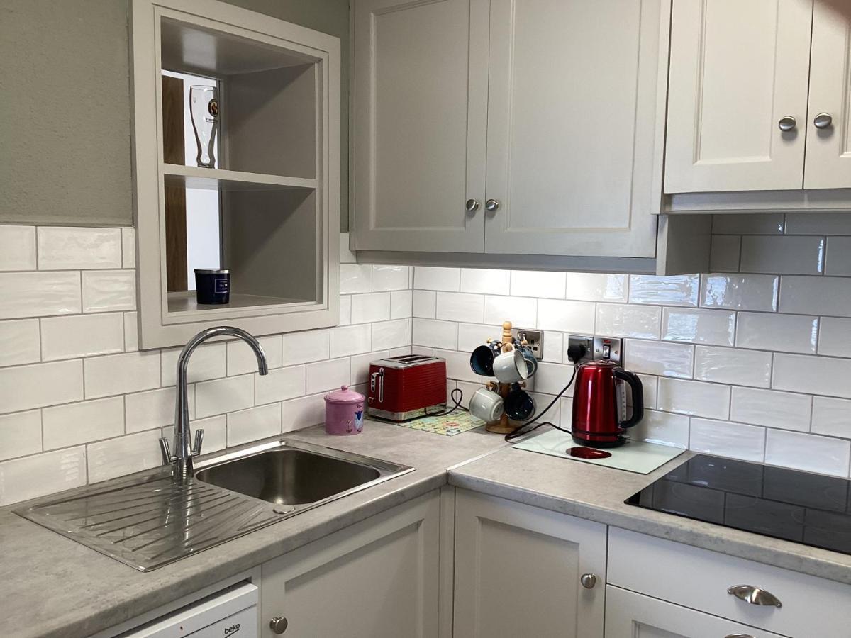 Roundstone Retreats Roundstone Harbour Lights Apartment Екстериор снимка