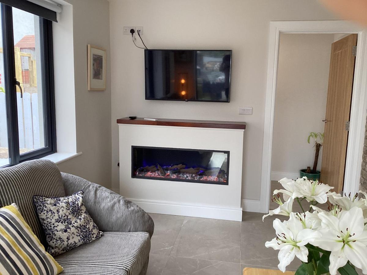 Roundstone Retreats Roundstone Harbour Lights Apartment Екстериор снимка